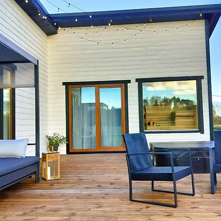 Red Luxury Puhkemaja