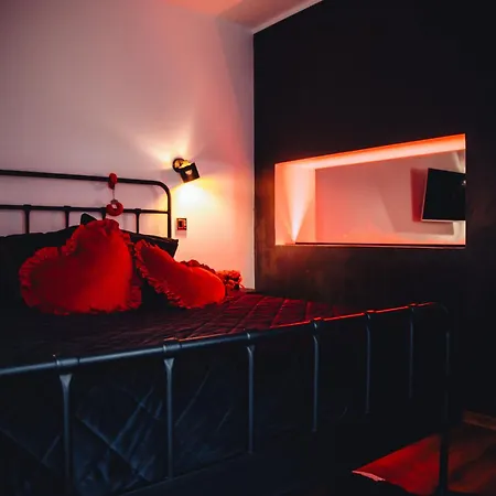 Red Luxury Puhkemaja * Kooli