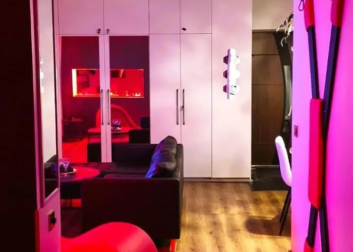 Red Luxury Puhkemaja Holiday home *