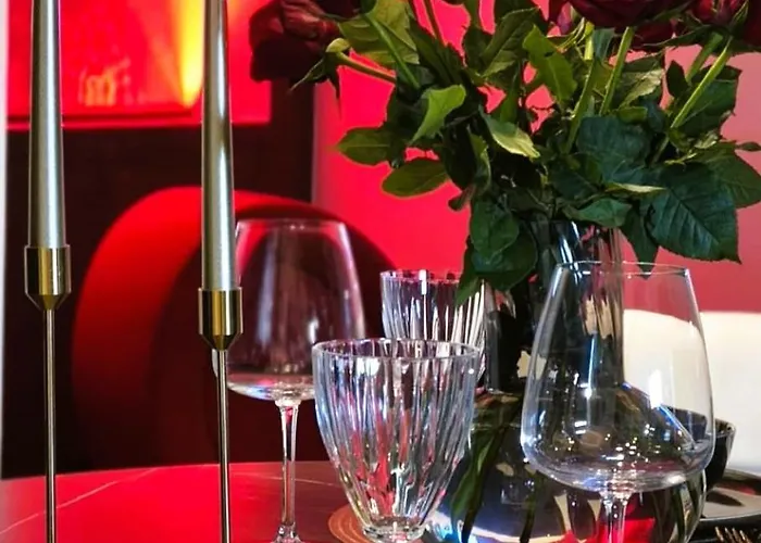 Red Luxury Puhkemaja *