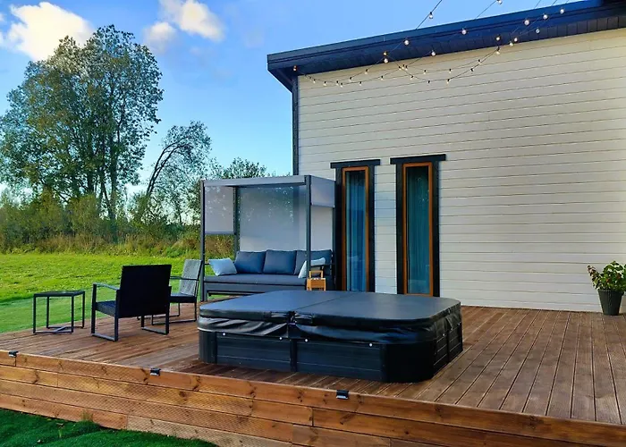 Red Luxury Puhkemaja Kooli