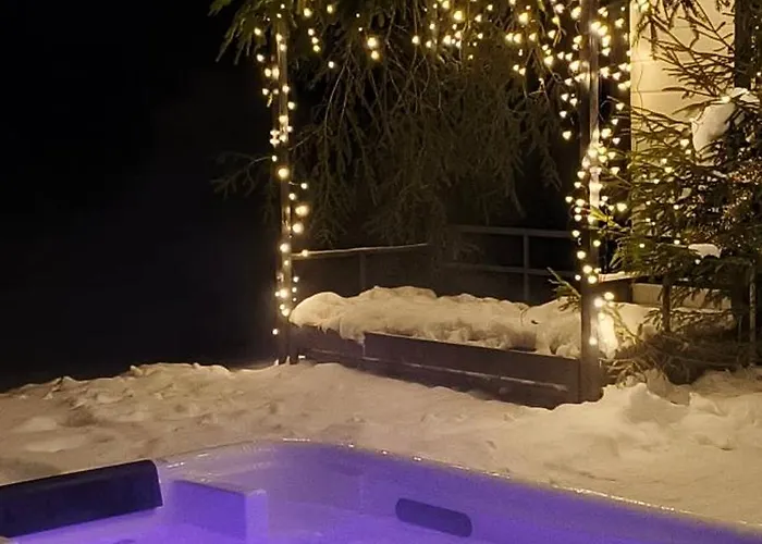 Red Luxury Puhkemaja Holiday home *